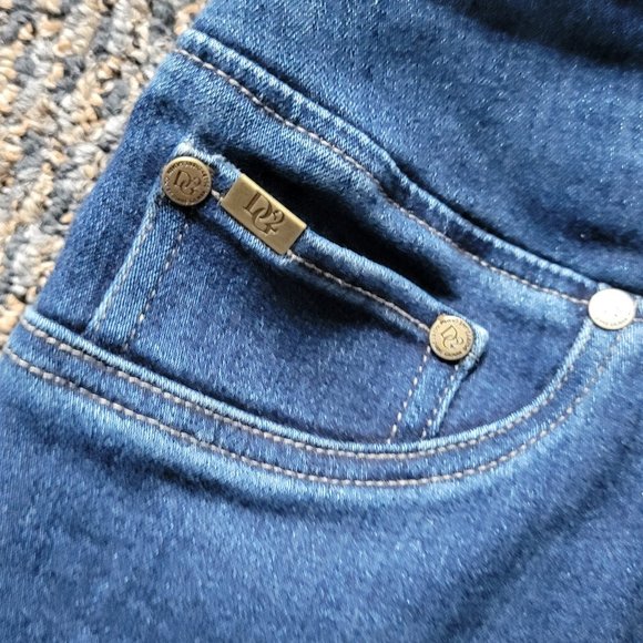 DG2 by Diane Gilman Dark Wash Stretch Jeggings Size 1X - Picture 7 of 9